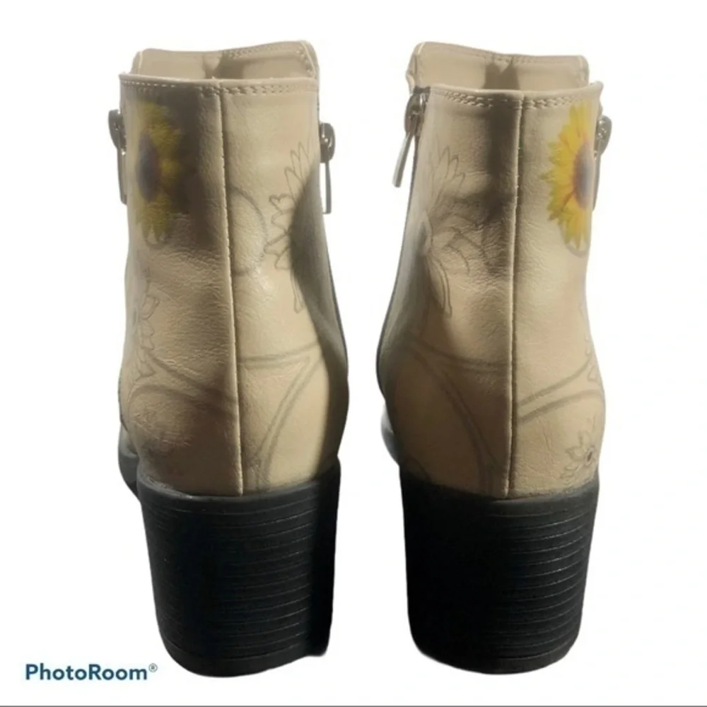 Goby flower handmade flower print boots